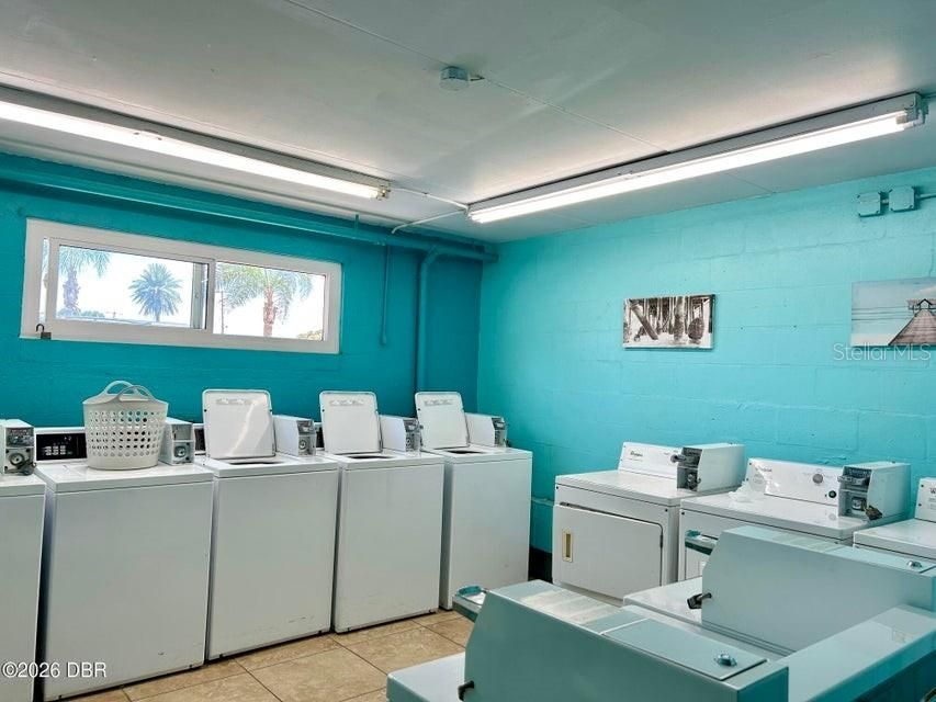 На продажу: $93,900 (1 спален, 1 ванн, 415 Квадратных фут)