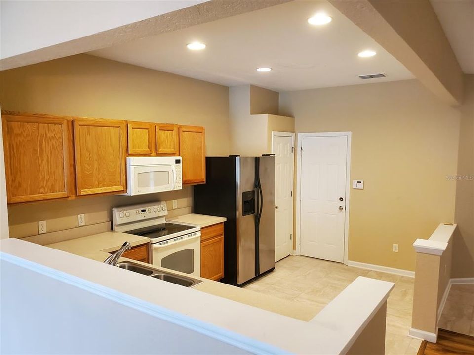 For Rent: $1,750 (3 beds, 2 baths, 1584 Square Feet)