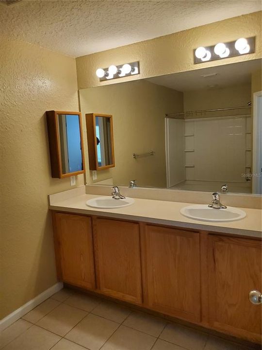 For Rent: $1,750 (3 beds, 2 baths, 1584 Square Feet)