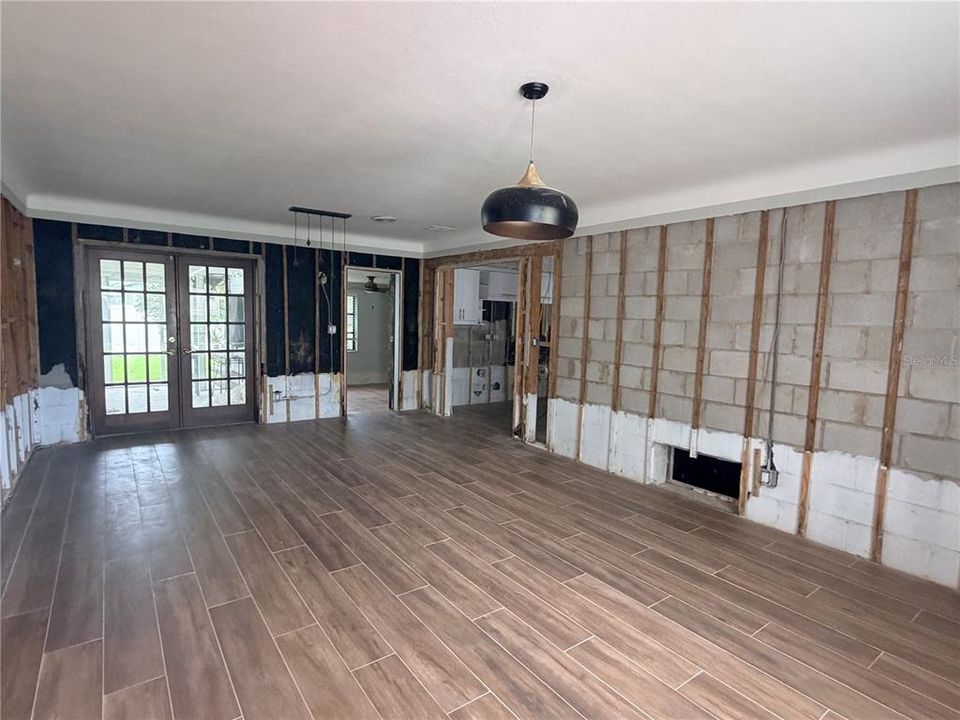 待售: $225,000 (0.16 acres)