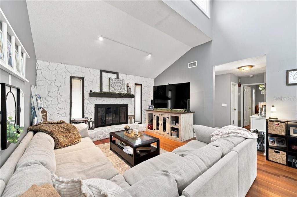 En Venta: $339,000 (3 camas, 2 baños, 1492 Pies cuadrados)