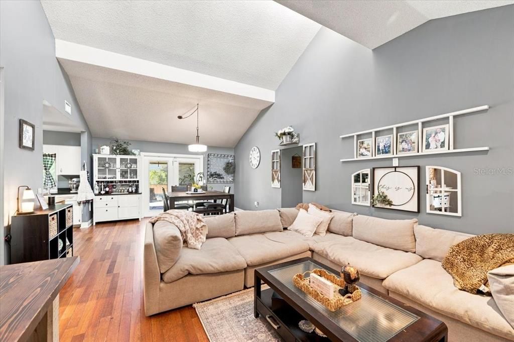 En Venta: $339,000 (3 camas, 2 baños, 1492 Pies cuadrados)