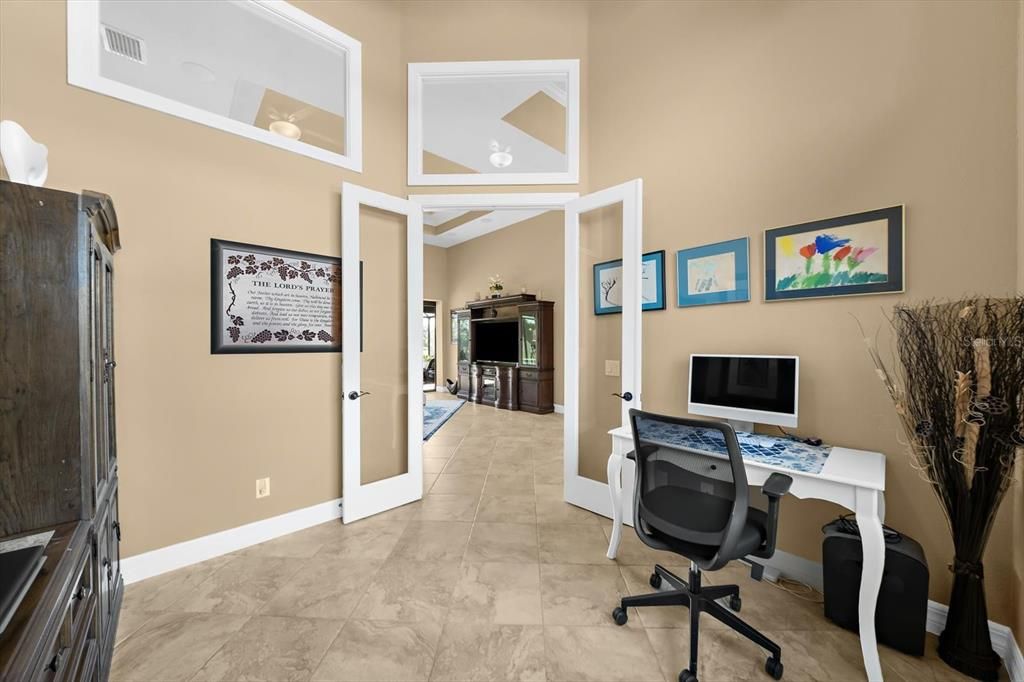 En Venta: $749,000 (3 camas, 2 baños, 2083 Pies cuadrados)
