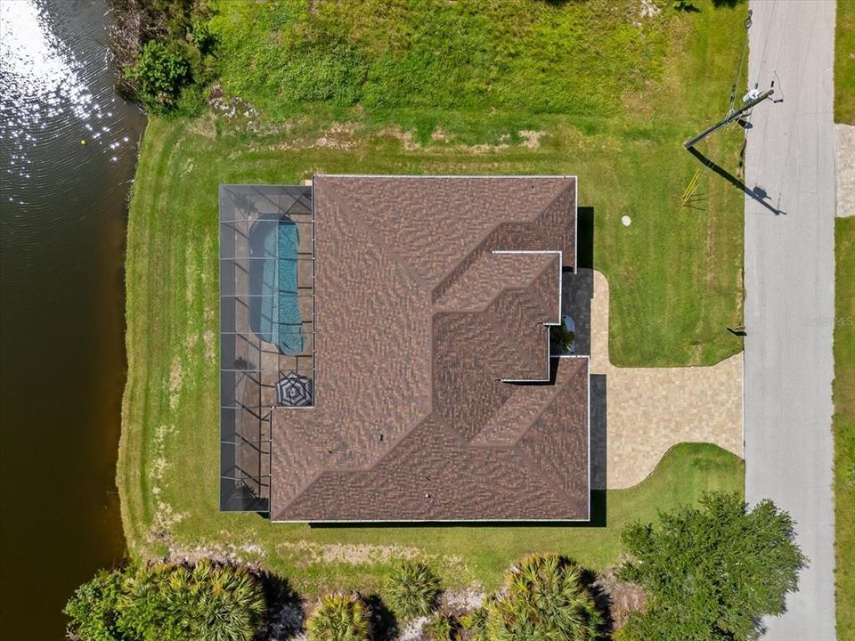 En Venta: $749,000 (3 camas, 2 baños, 2083 Pies cuadrados)