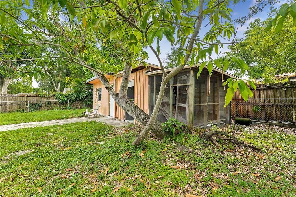 На продажу: $369,990 (4 спален, 3 ванн, 1823 Квадратных фут)