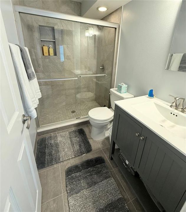 For Rent: $3,000 (2 beds, 2 baths, 958 Square Feet)