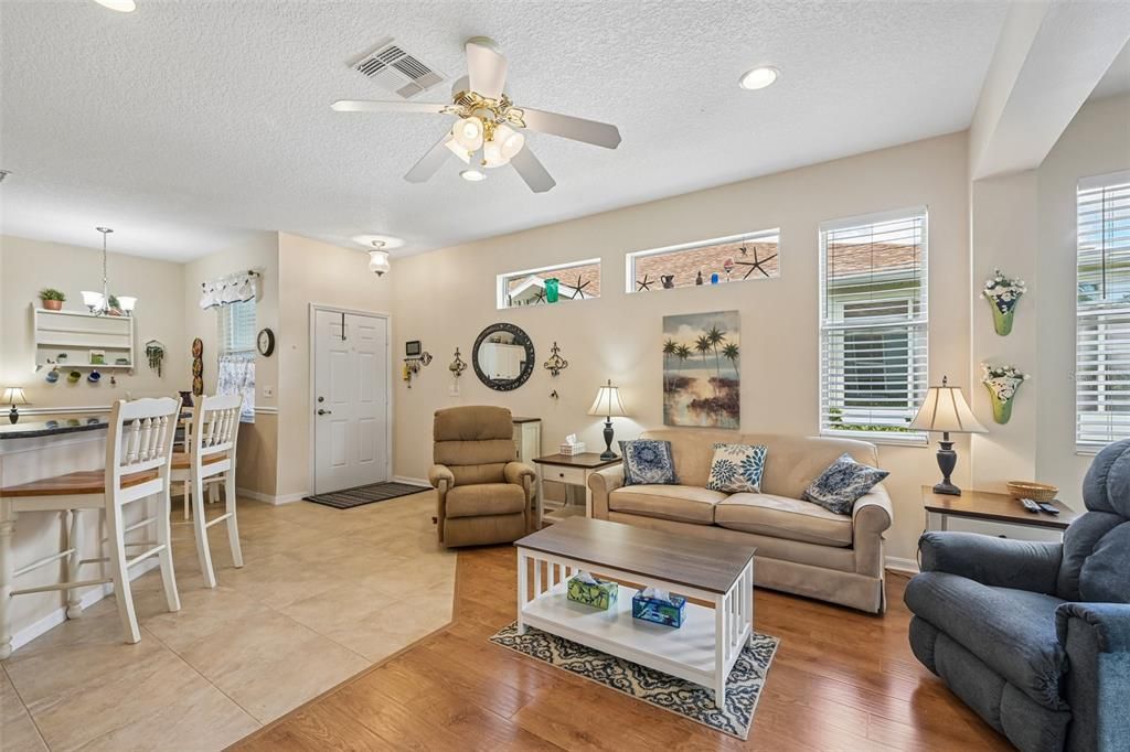 For Sale: $239,900 (3 beds, 2 baths, 1429 Square Feet)