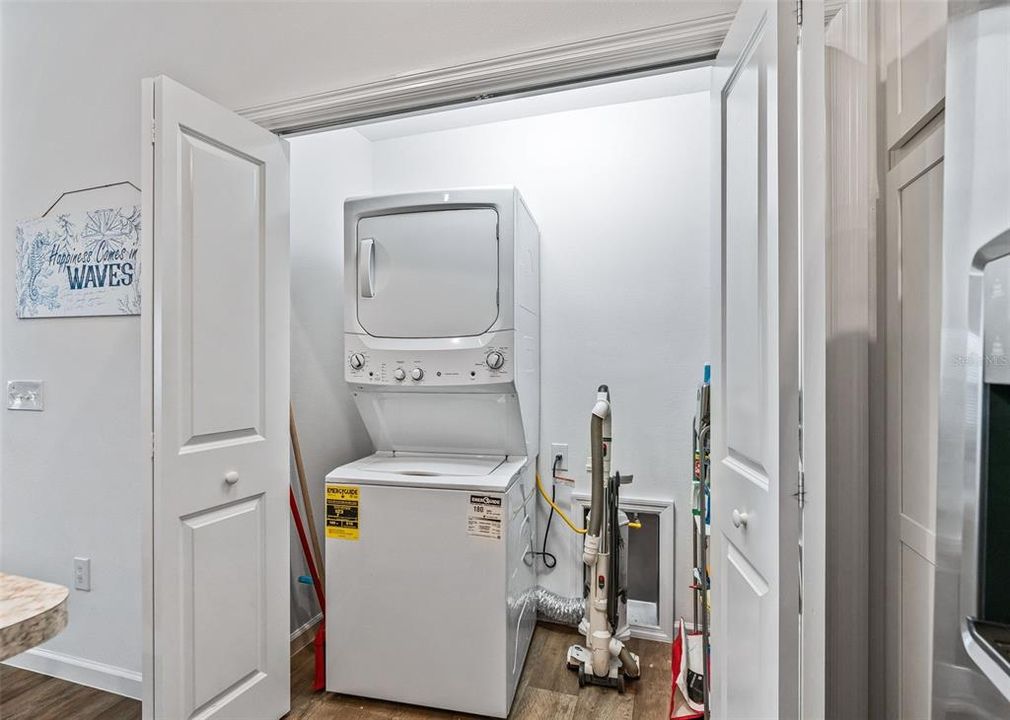 For Sale: $339,000 (3 beds, 2 baths, 1426 Square Feet)