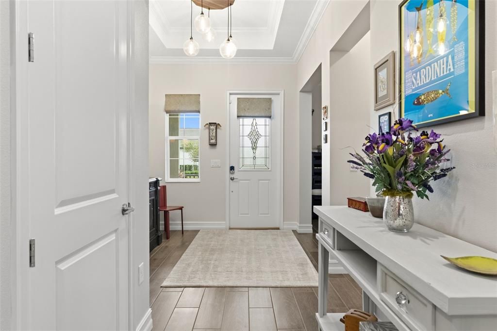 For Sale: $525,000 (2 beds, 2 baths, 2264 Square Feet)