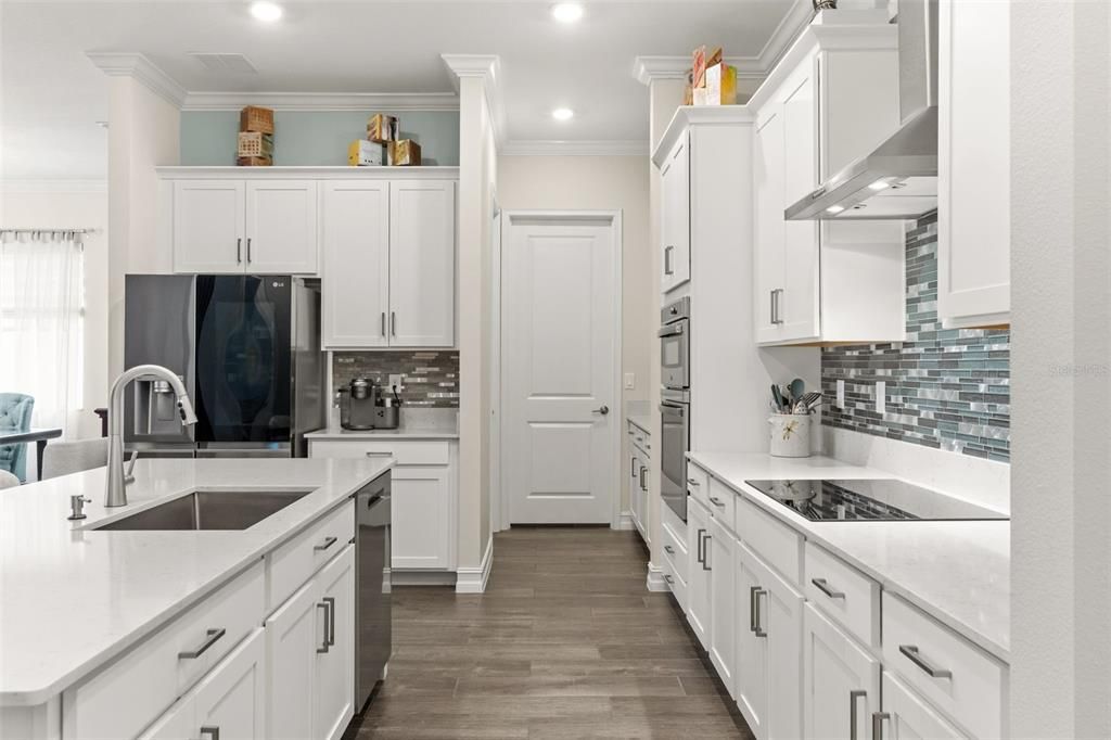 For Sale: $525,000 (2 beds, 2 baths, 2264 Square Feet)