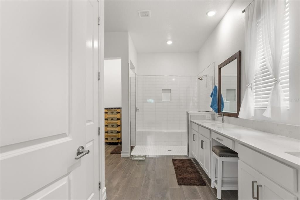 For Sale: $525,000 (2 beds, 2 baths, 2264 Square Feet)