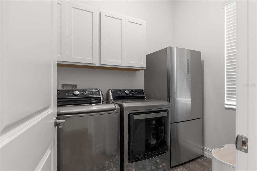 For Sale: $525,000 (2 beds, 2 baths, 2264 Square Feet)