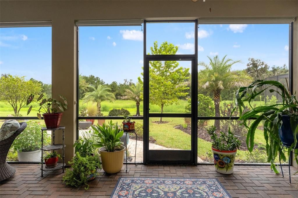 For Sale: $525,000 (2 beds, 2 baths, 2264 Square Feet)