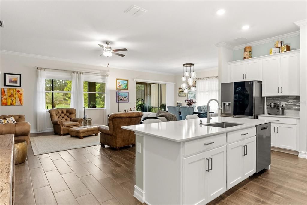 For Sale: $525,000 (2 beds, 2 baths, 2264 Square Feet)