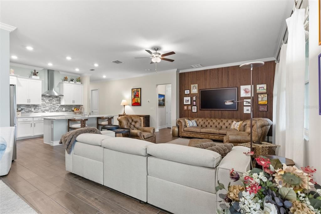 For Sale: $525,000 (2 beds, 2 baths, 2264 Square Feet)