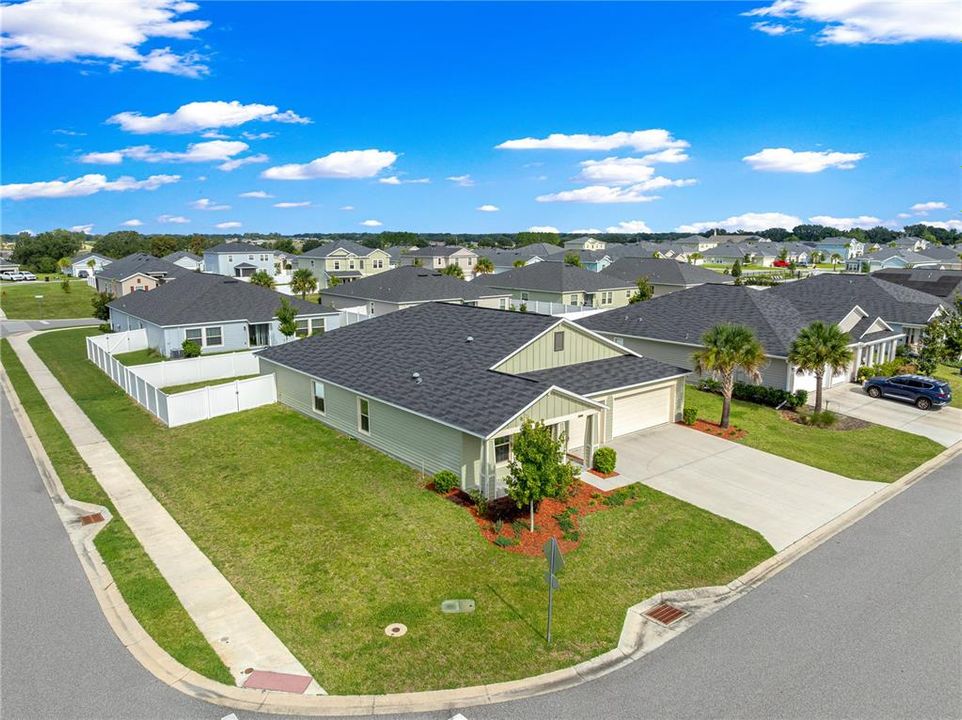 For Sale: $373,500 (4 beds, 3 baths, 2598 Square Feet)