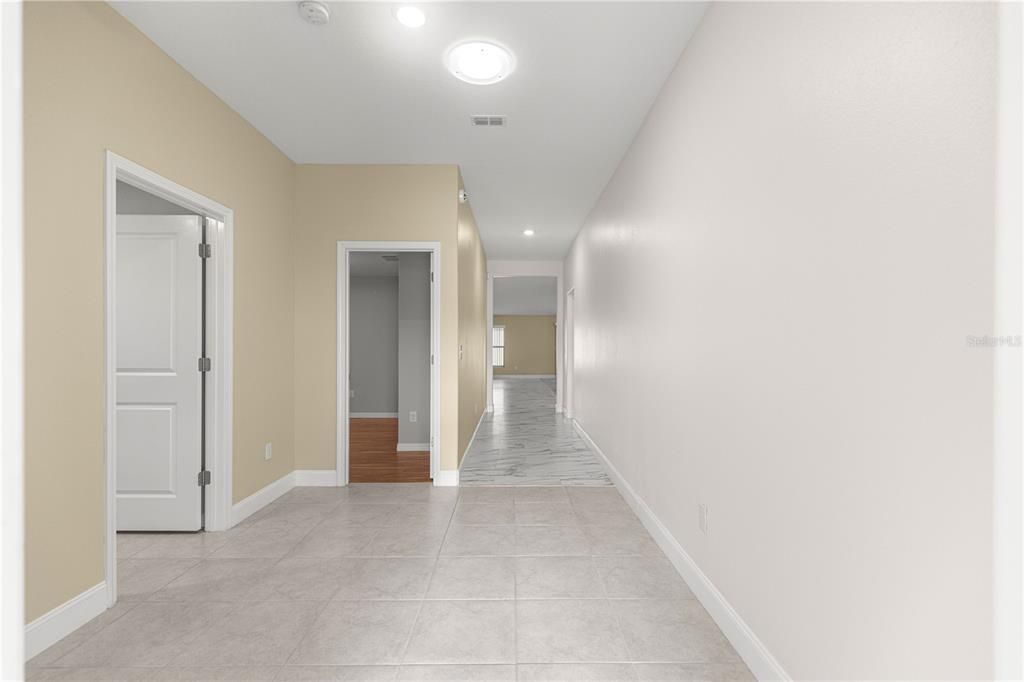 For Sale: $373,500 (4 beds, 3 baths, 2598 Square Feet)