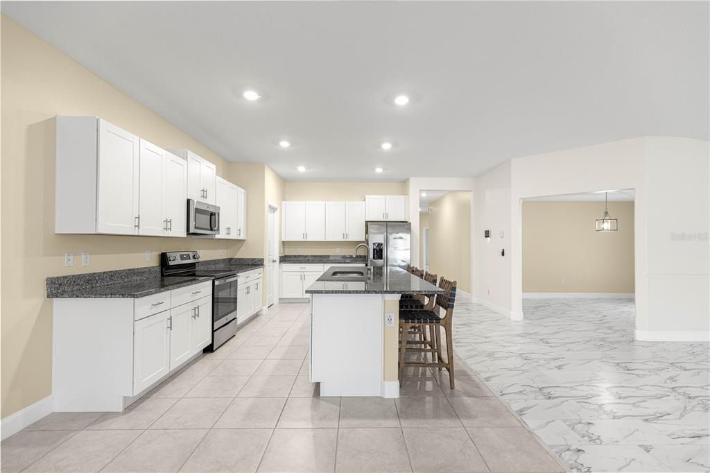 For Sale: $373,500 (4 beds, 3 baths, 2598 Square Feet)