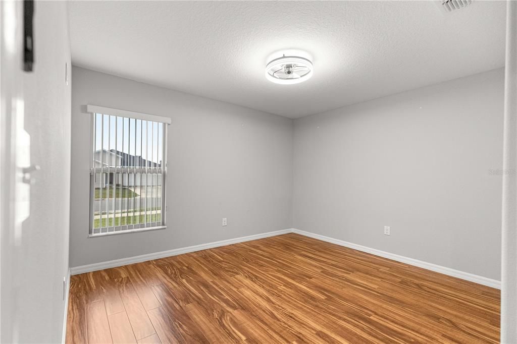 For Sale: $373,500 (4 beds, 3 baths, 2598 Square Feet)