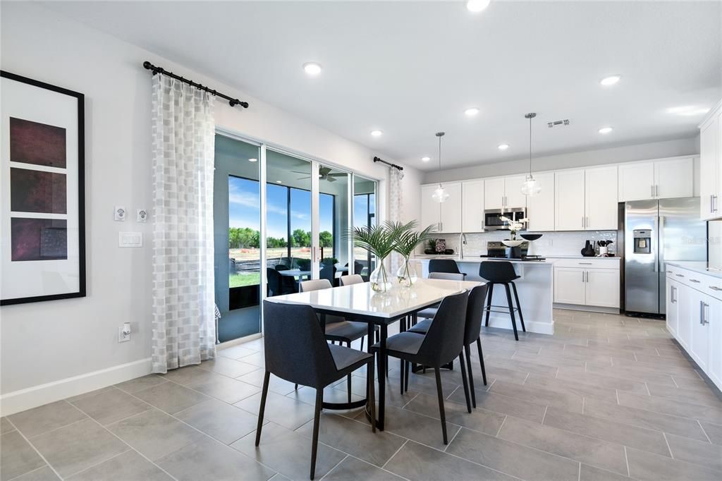 En Venta: $414,999 (5 camas, 3 baños, 3030 Pies cuadrados)