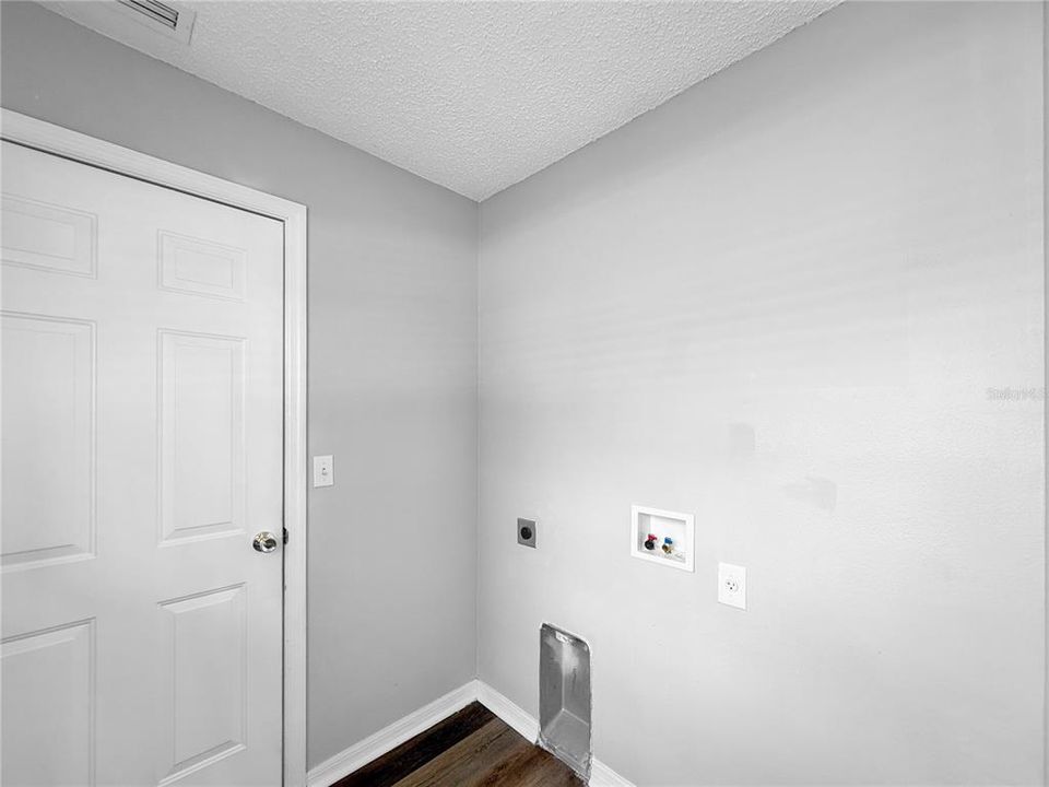 For Rent: $1,835 (3 beds, 2 baths, 1273 Square Feet)