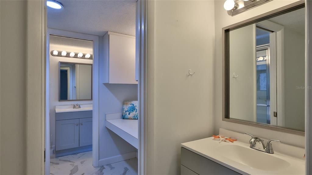 For Sale: $219,000 (2 beds, 1 baths, 1320 Square Feet)