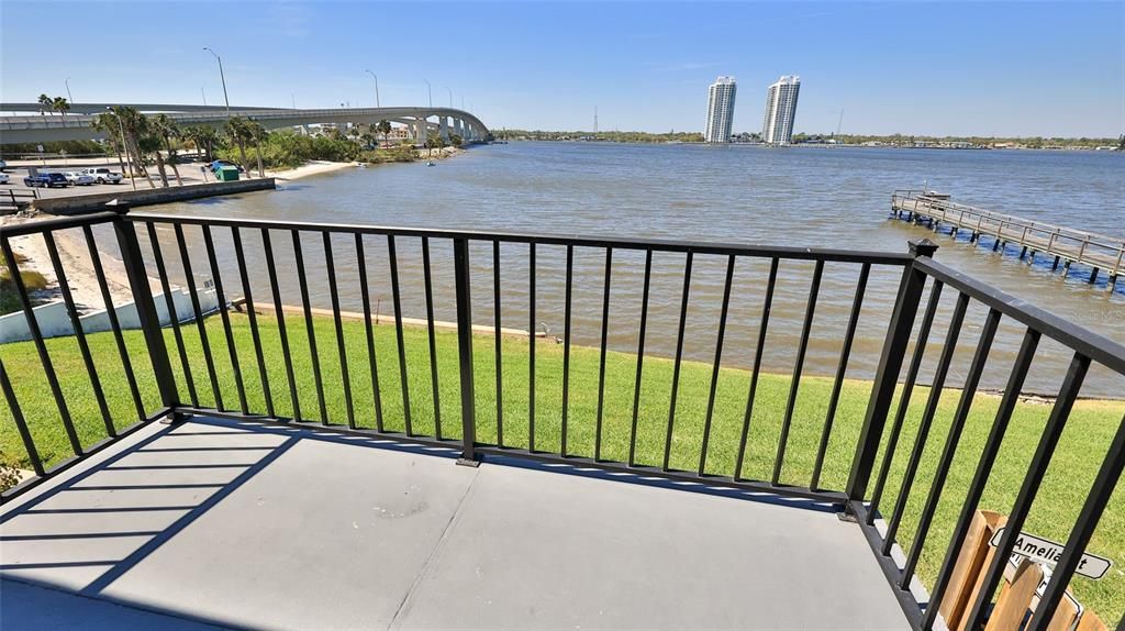For Sale: $219,000 (2 beds, 1 baths, 1320 Square Feet)