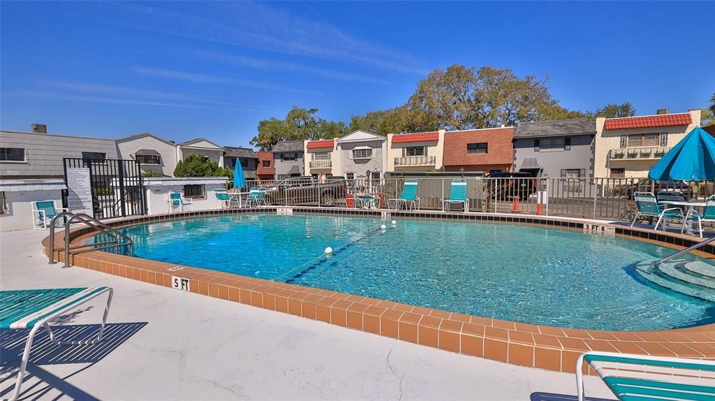 For Sale: $219,000 (2 beds, 1 baths, 1320 Square Feet)