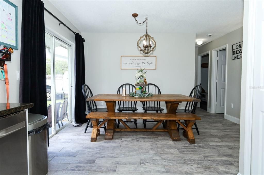 For Sale: $315,000 (3 beds, 2 baths, 1110 Square Feet)