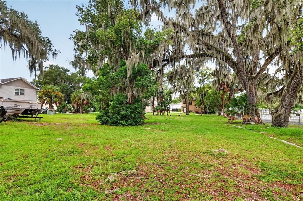 待售: $849,000 (0.44 acres)