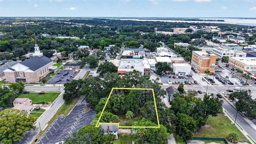 待售: $849,000 (0.44 acres)
