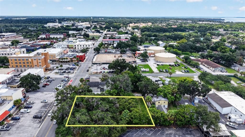 待售: $849,000 (0.44 acres)