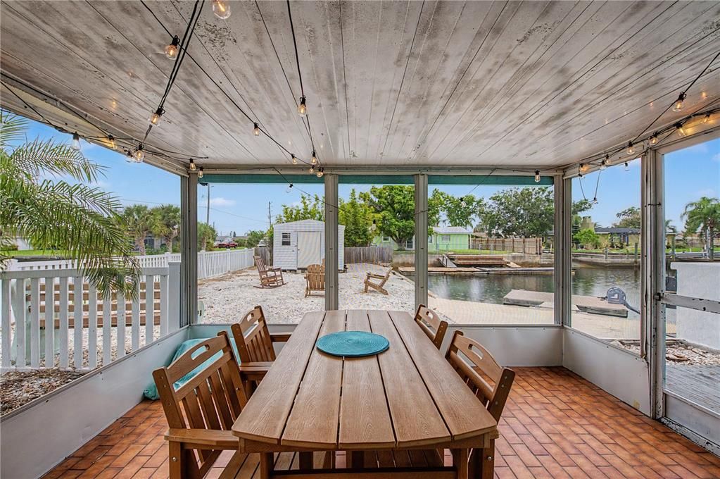 En Venta: $345,000 (3 camas, 2 baños, 1176 Pies cuadrados)