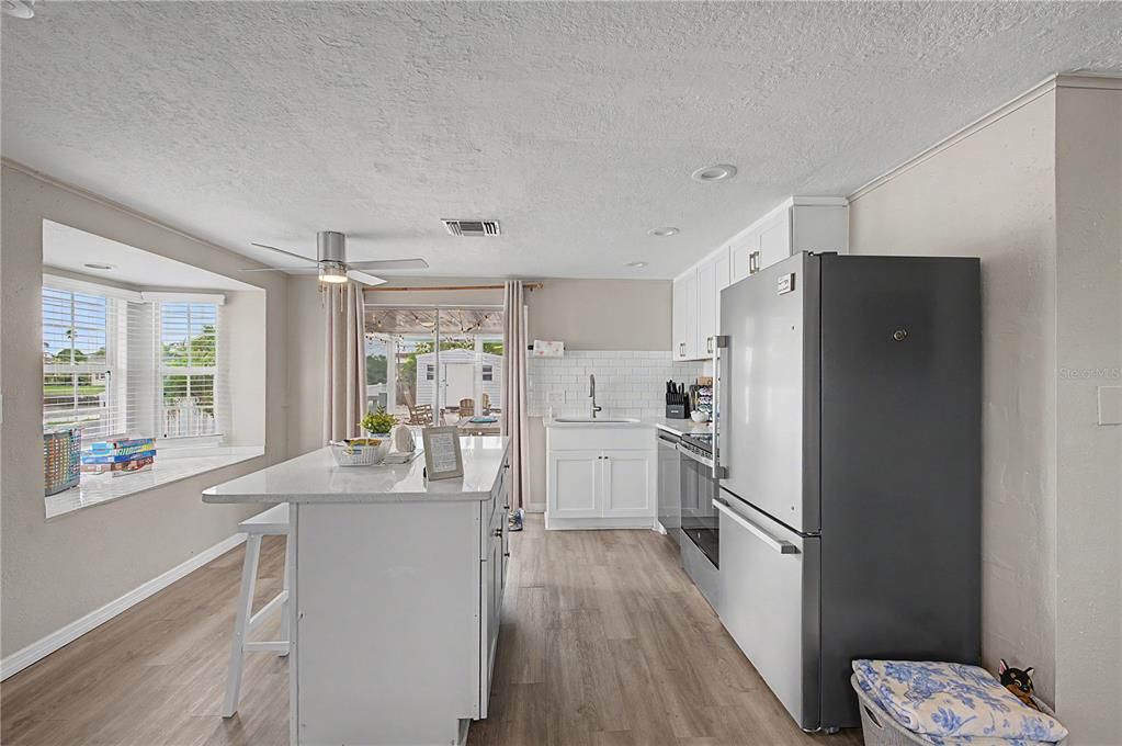 En Venta: $345,000 (3 camas, 2 baños, 1176 Pies cuadrados)