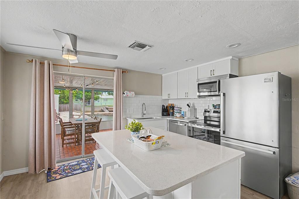 En Venta: $345,000 (3 camas, 2 baños, 1176 Pies cuadrados)