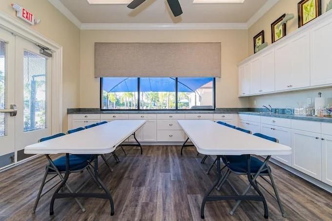 En Venta: $379,000 (2 camas, 2 baños, 1698 Pies cuadrados)