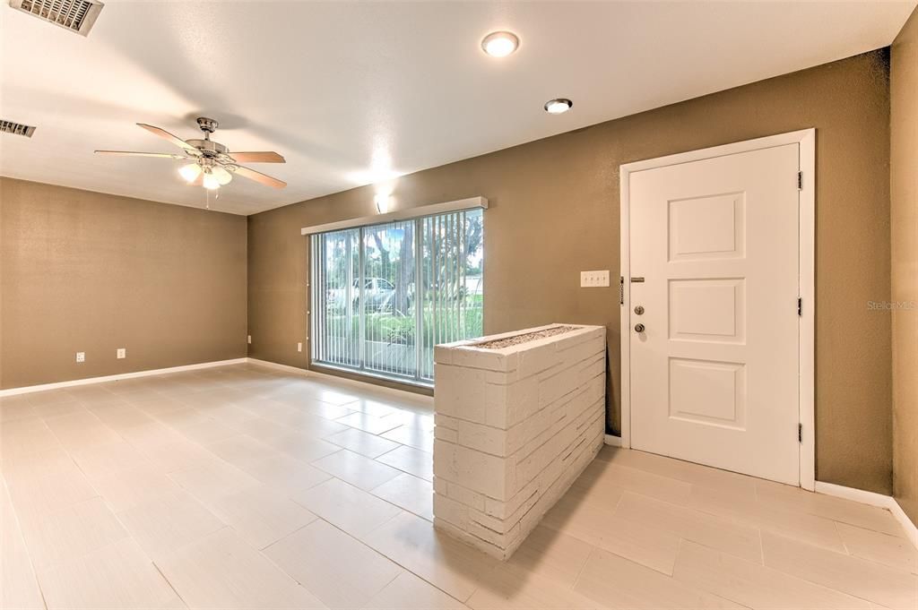 For Sale: $450,000 (2 beds, 2 baths, 1588 Square Feet)