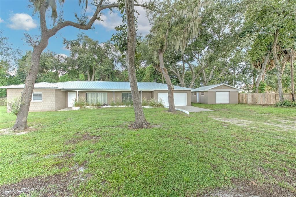 For Sale: $450,000 (2 beds, 2 baths, 1588 Square Feet)