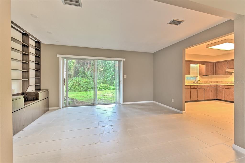For Sale: $450,000 (2 beds, 2 baths, 1588 Square Feet)
