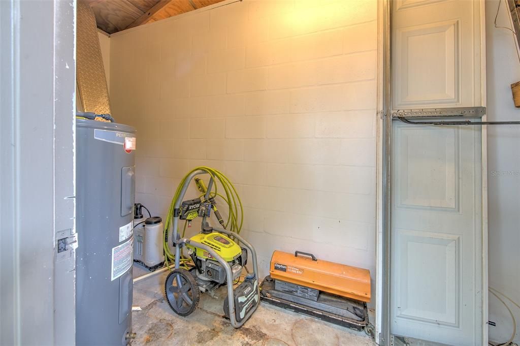 For Sale: $450,000 (2 beds, 2 baths, 1588 Square Feet)