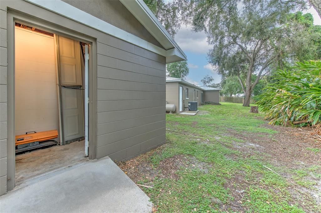 For Sale: $450,000 (2 beds, 2 baths, 1588 Square Feet)