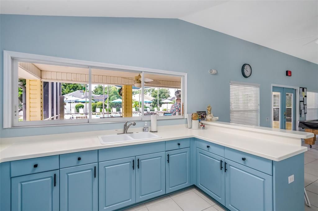 En Venta: $675,000 (3 camas, 3 baños, 2636 Pies cuadrados)