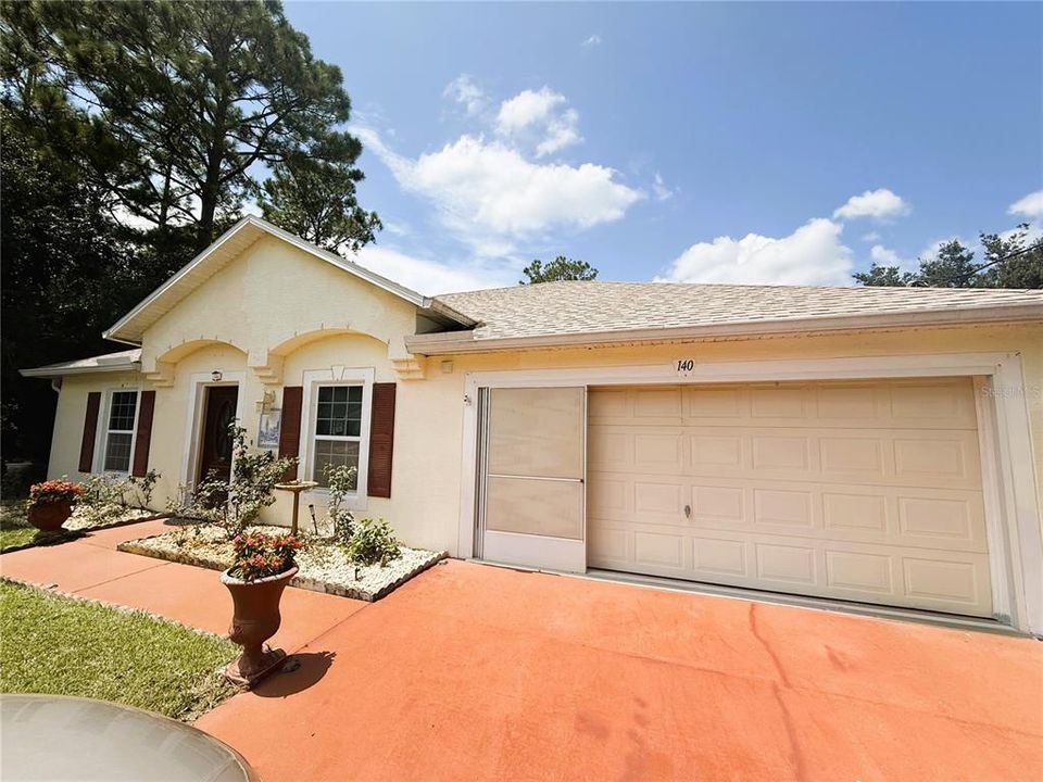 For Sale: $279,900 (3 beds, 2 baths, 1368 Square Feet)