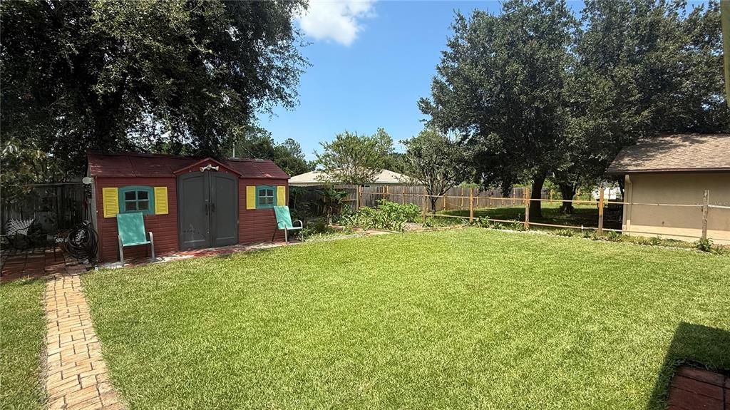 For Sale: $279,900 (3 beds, 2 baths, 1368 Square Feet)