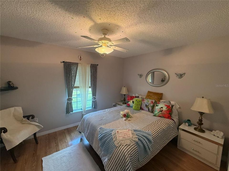 For Sale: $279,900 (3 beds, 2 baths, 1368 Square Feet)