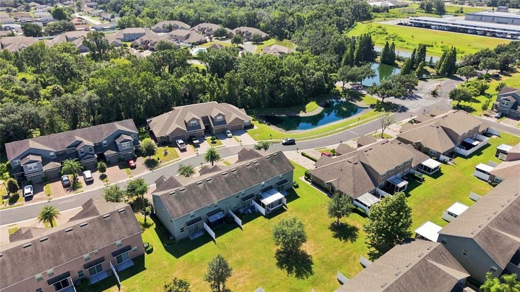 На продажу: $250,000 (2 спален, 2 ванн, 1377 Квадратных фут)