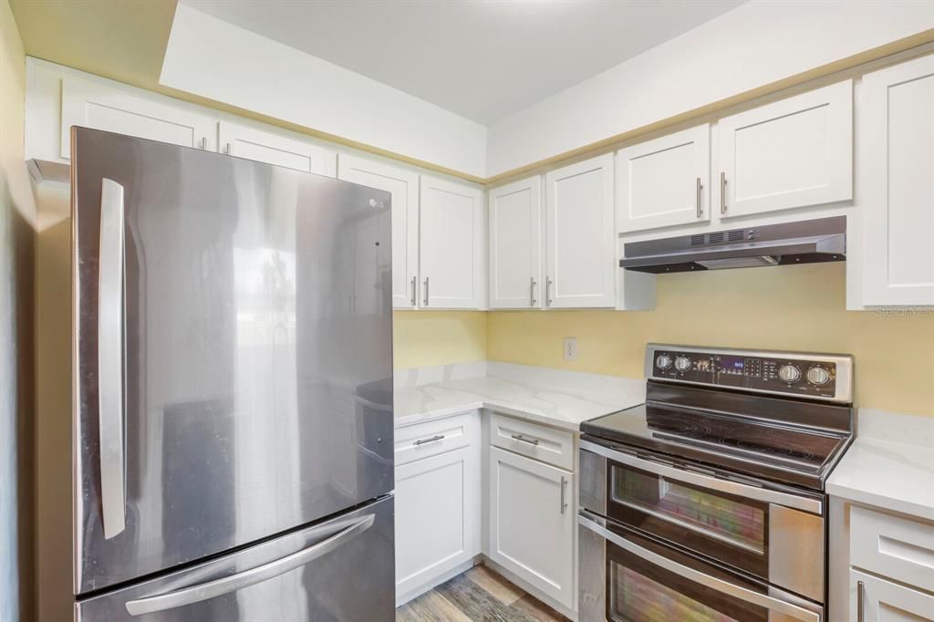 Active With Contract: $395,000 (3 beds, 2 baths, 1256 Square Feet)