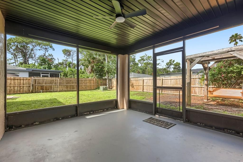 Active With Contract: $395,000 (3 beds, 2 baths, 1256 Square Feet)