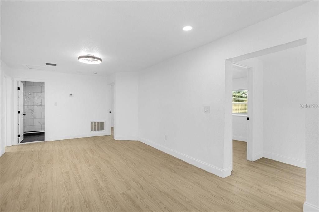 В аренду: $2,200 (3 спален, 1 ванн, 1156 Квадратных фут)