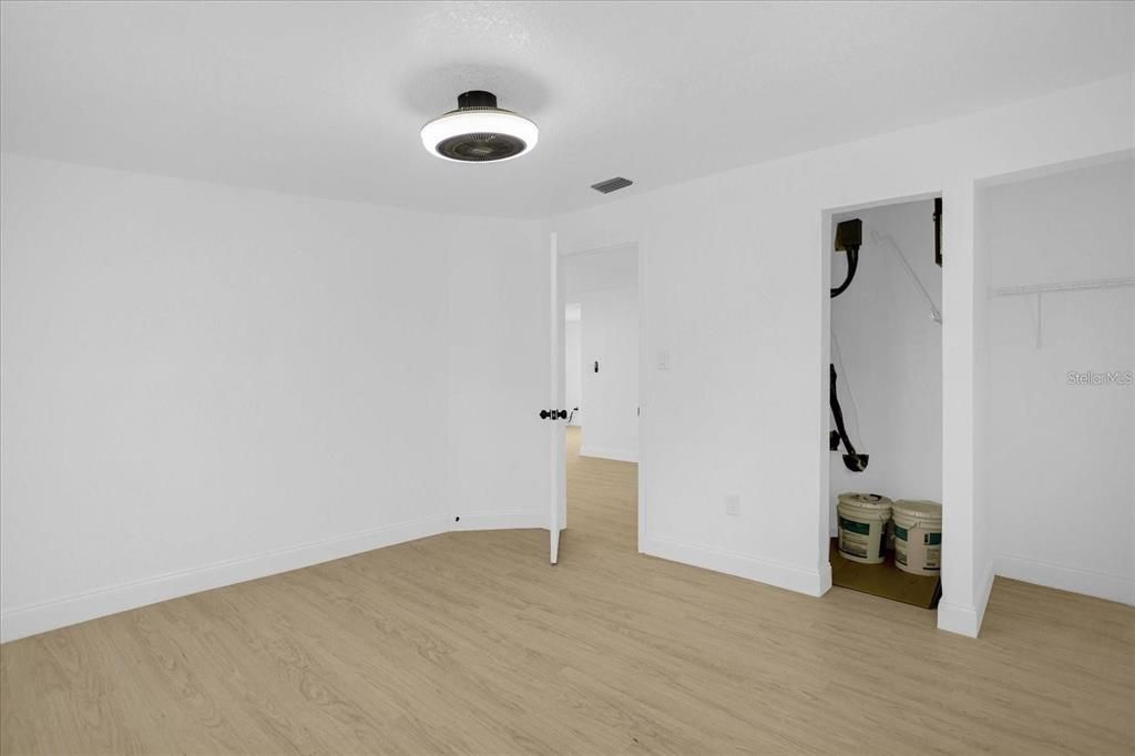 В аренду: $2,200 (3 спален, 1 ванн, 1156 Квадратных фут)